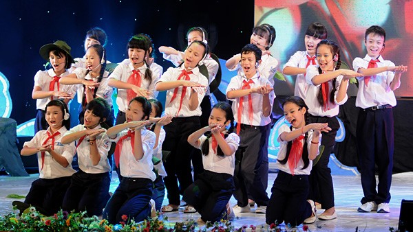 ครบรอบ55ปีรายการดนตรีสำหรับเด็กของสถานีวิทยุเวียดนาม - ảnh 1